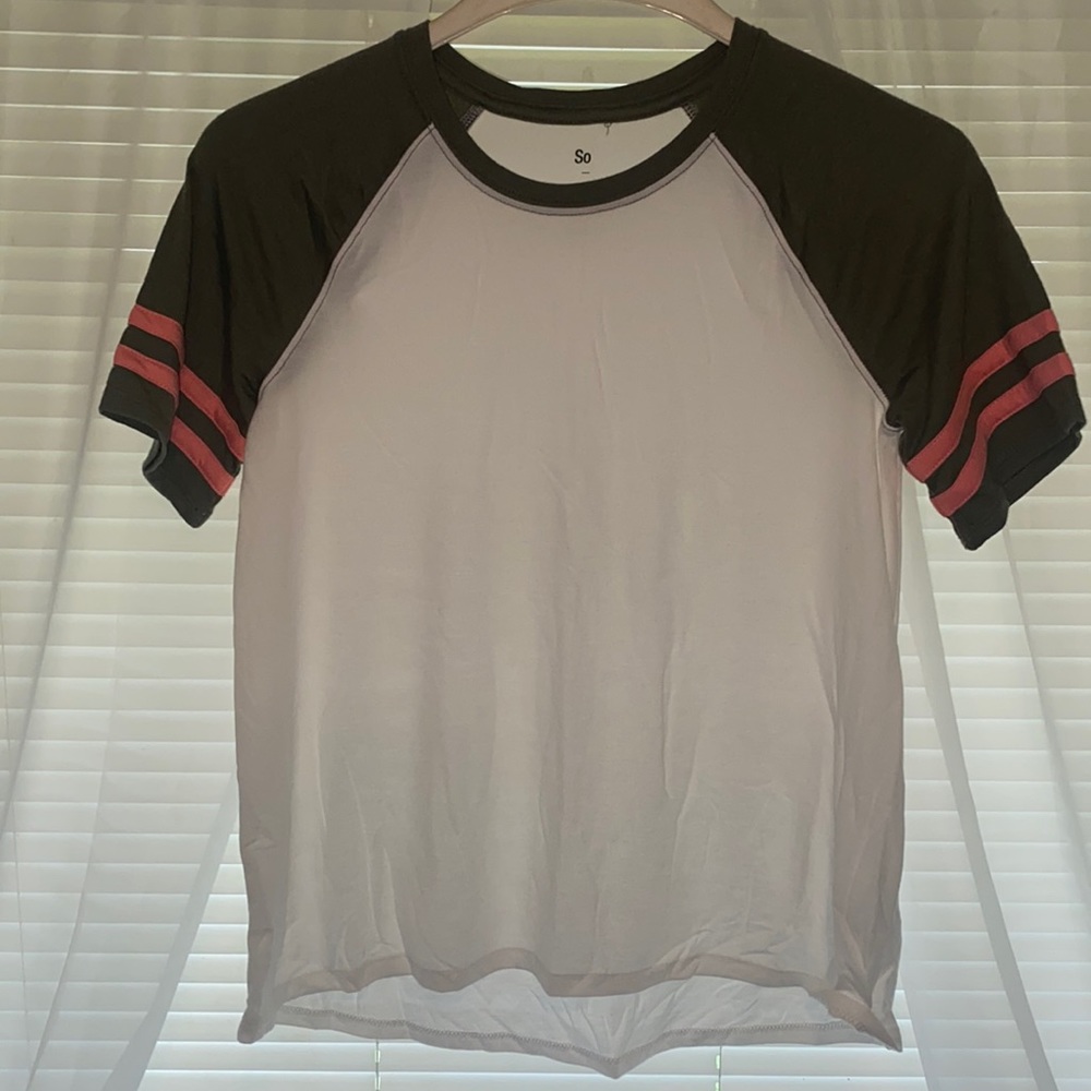 Sporty tee